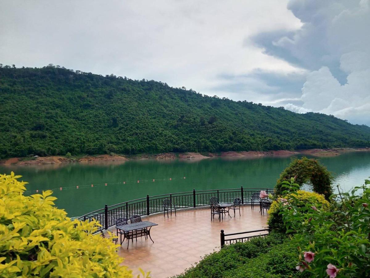 Dansavanh Namngum Resort Ban Keun Экстерьер фото