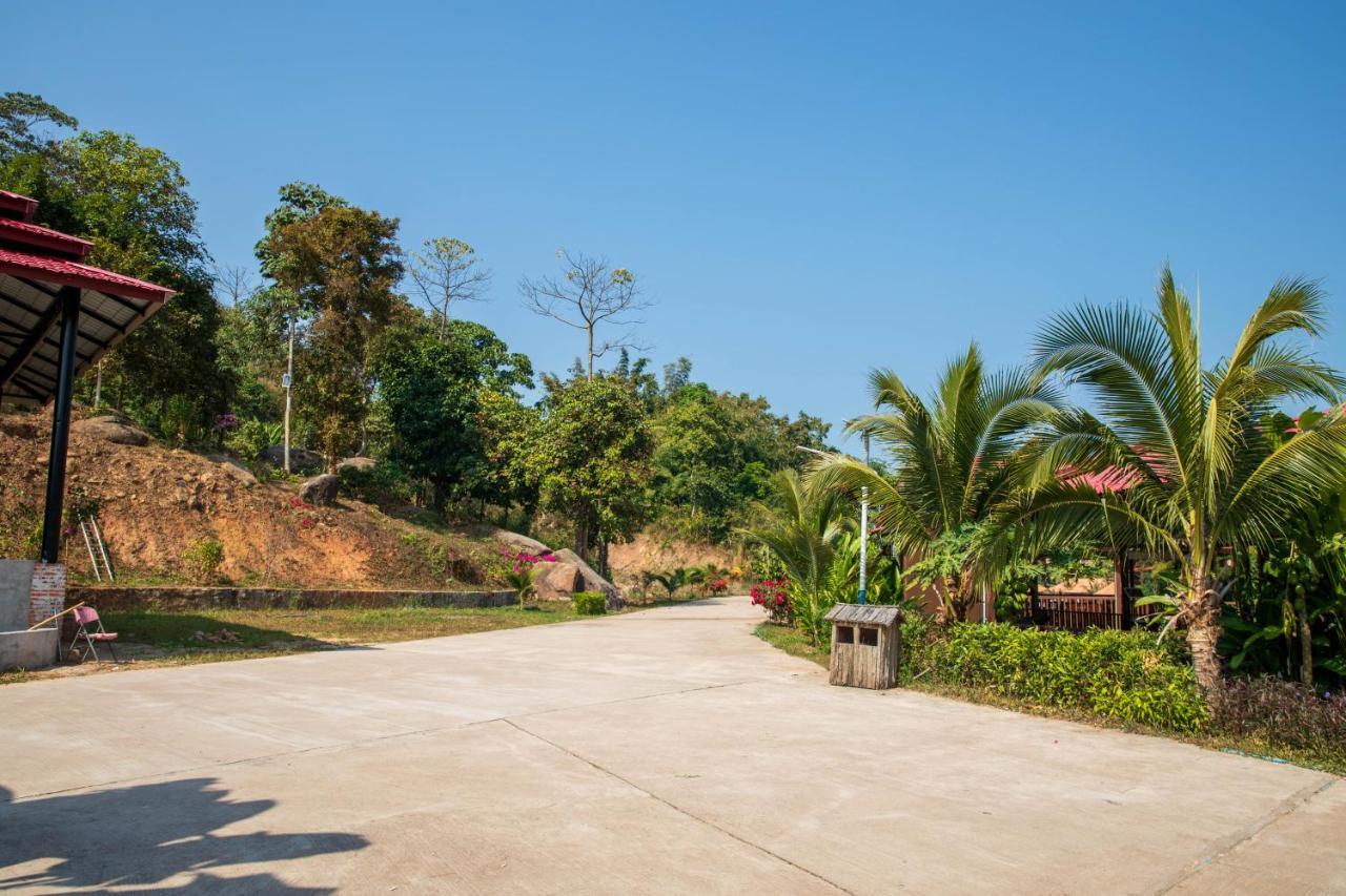 Dansavanh Namngum Resort Ban Keun Экстерьер фото