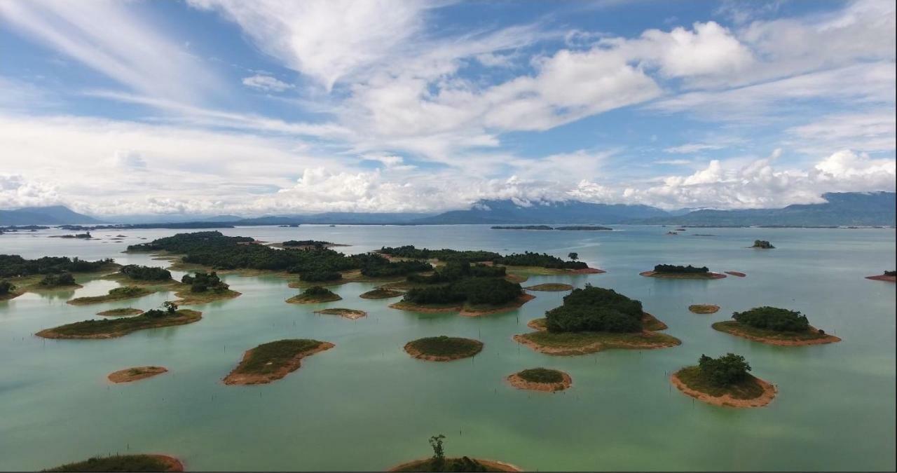 Dansavanh Namngum Resort Ban Keun Экстерьер фото